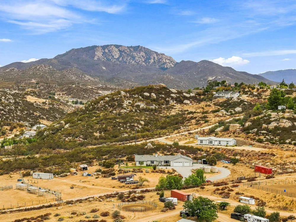 42030 Wildwood Lane Aguanga, CA 92536