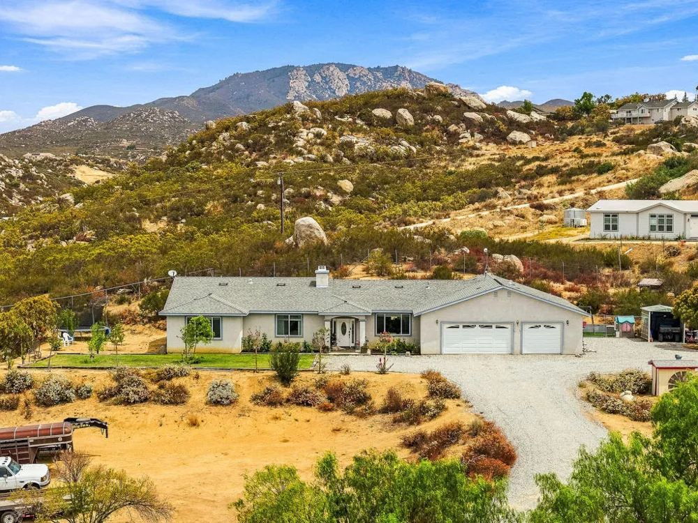42030 Wildwood Lane Aguanga, CA 92536