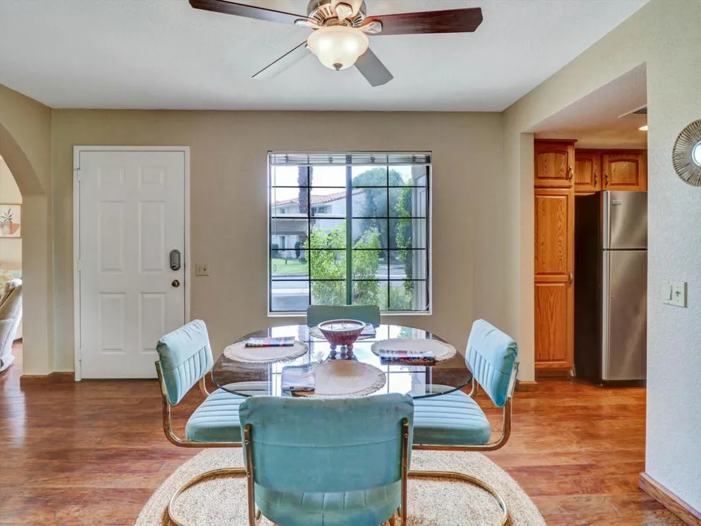 2001 E Camino Parocela #C21 Palm Springs, CA 92264