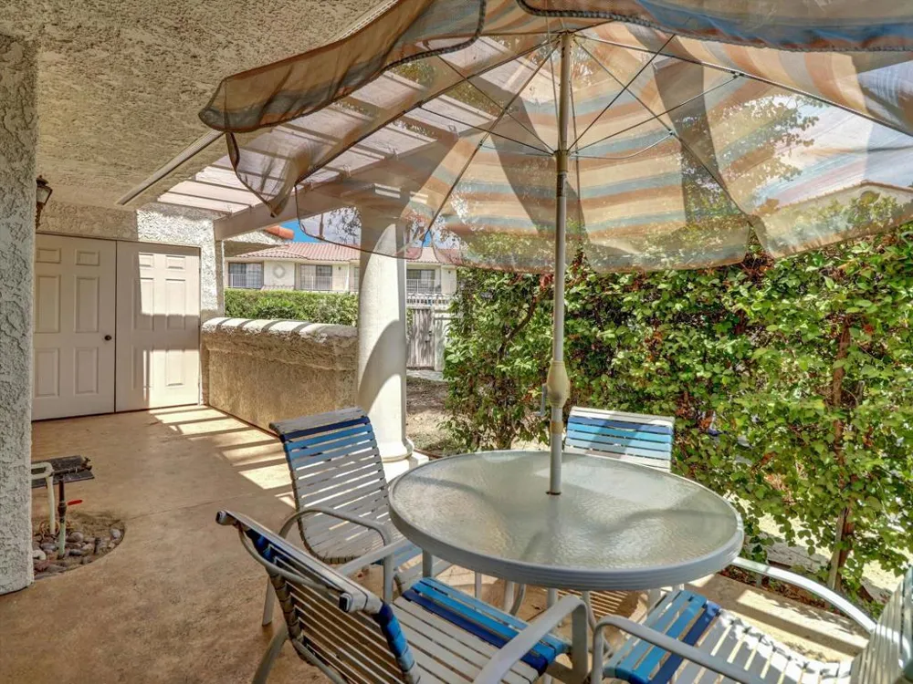 2001 E Camino Parocela #C21 Palm Springs, CA 92264