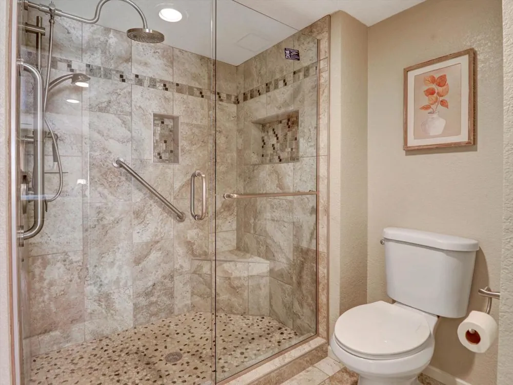 2001 E Camino Parocela #C21 Palm Springs, CA 92264