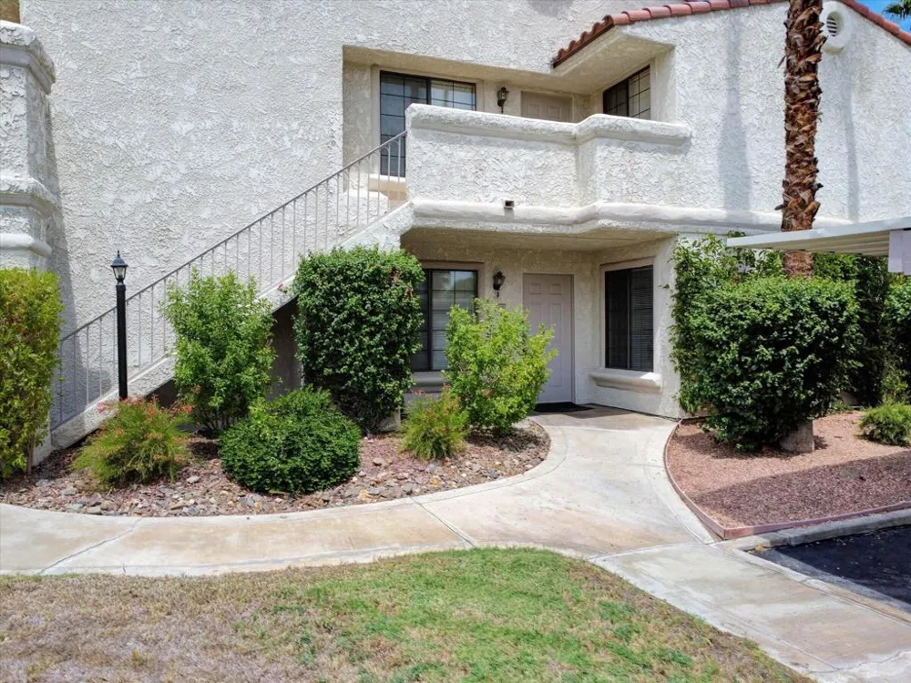 2001 E Camino Parocela #C21 Palm Springs, CA 92264