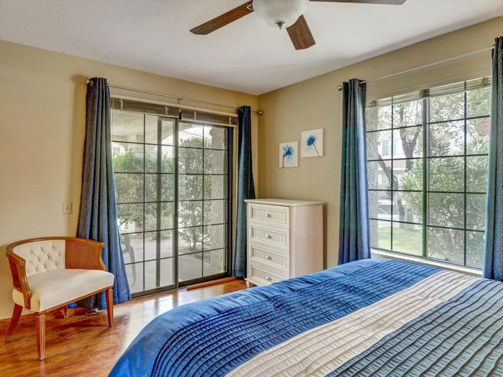 2001 E Camino Parocela #C21 Palm Springs, CA 92264