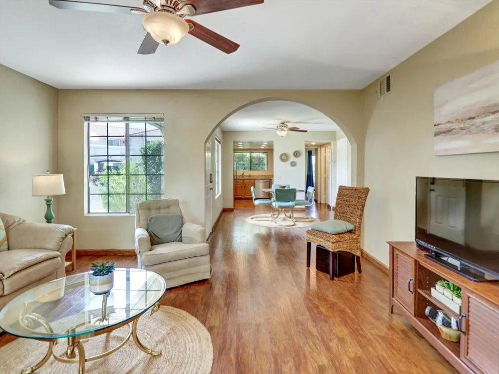 2001 E Camino Parocela #C21 Palm Springs, CA 92264