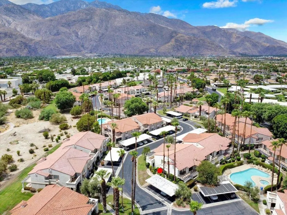2001 E Camino Parocela #C21 Palm Springs, CA 92264