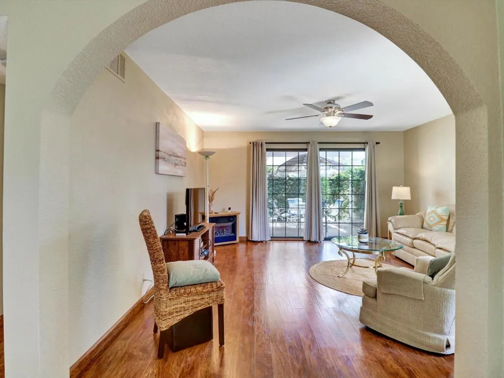 2001 E Camino Parocela #C21 Palm Springs, CA 92264