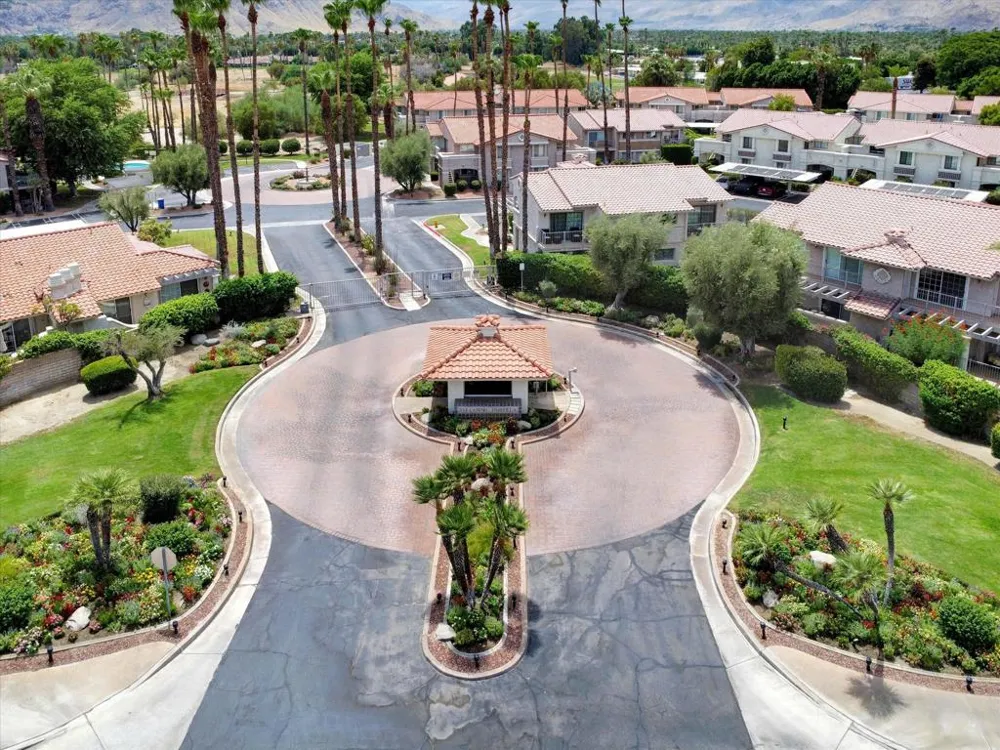 2001 E Camino Parocela #C21 Palm Springs, CA 92264