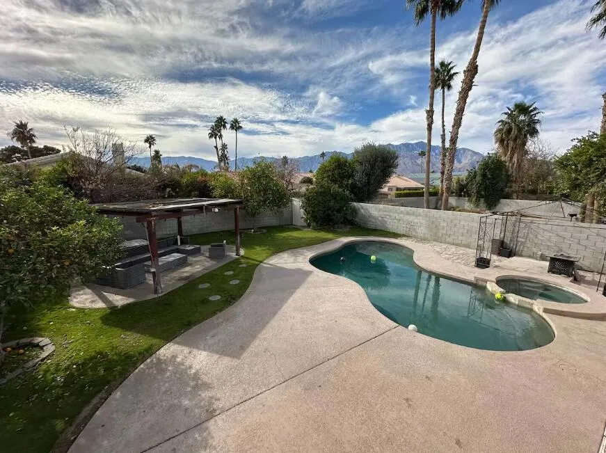 68795 Minerva Road Cathedral City, CA 92234