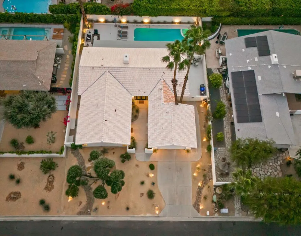 2063 S Broadmoor Drive Palm Springs, CA 92264