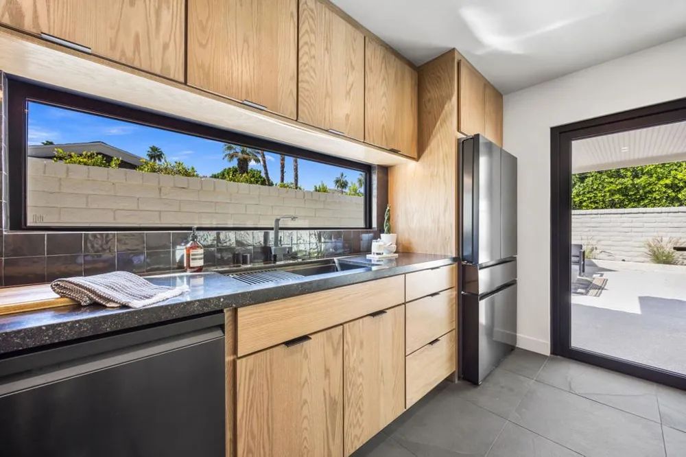 2063 S Broadmoor Drive Palm Springs, CA 92264
