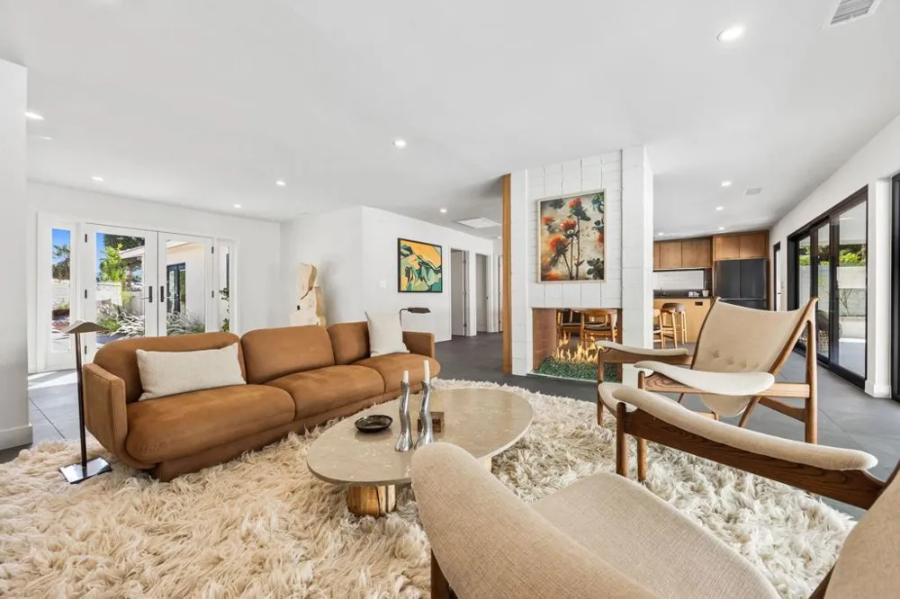 2063 S Broadmoor Drive Palm Springs, CA 92264
