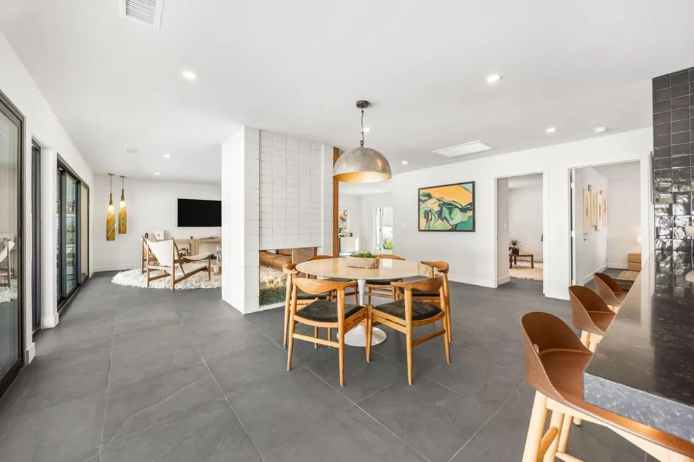 2063 S Broadmoor Drive Palm Springs, CA 92264