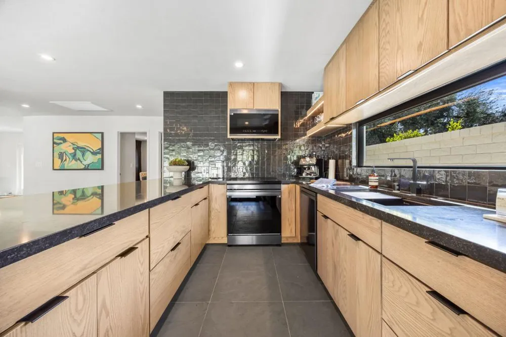 2063 S Broadmoor Drive Palm Springs, CA 92264