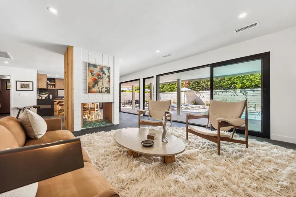 2063 S Broadmoor Drive Palm Springs, CA 92264