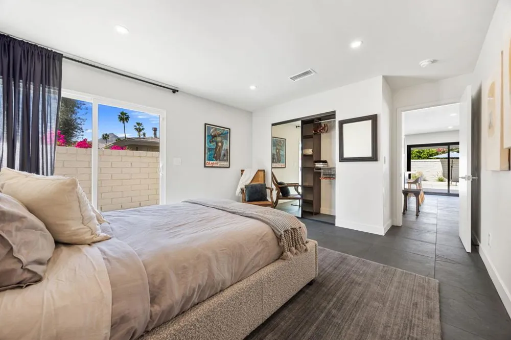 2063 S Broadmoor Drive Palm Springs, CA 92264