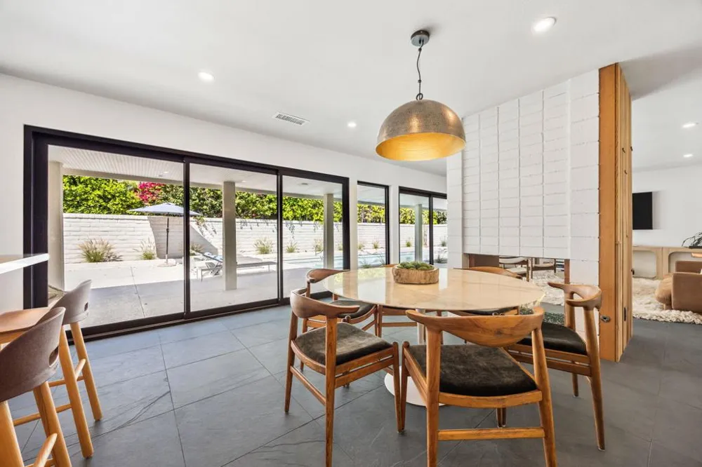 2063 S Broadmoor Drive Palm Springs, CA 92264