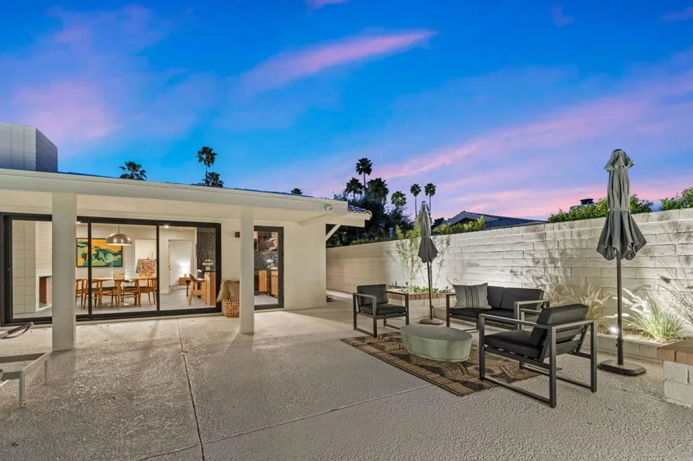 2063 S Broadmoor Drive Palm Springs, CA 92264