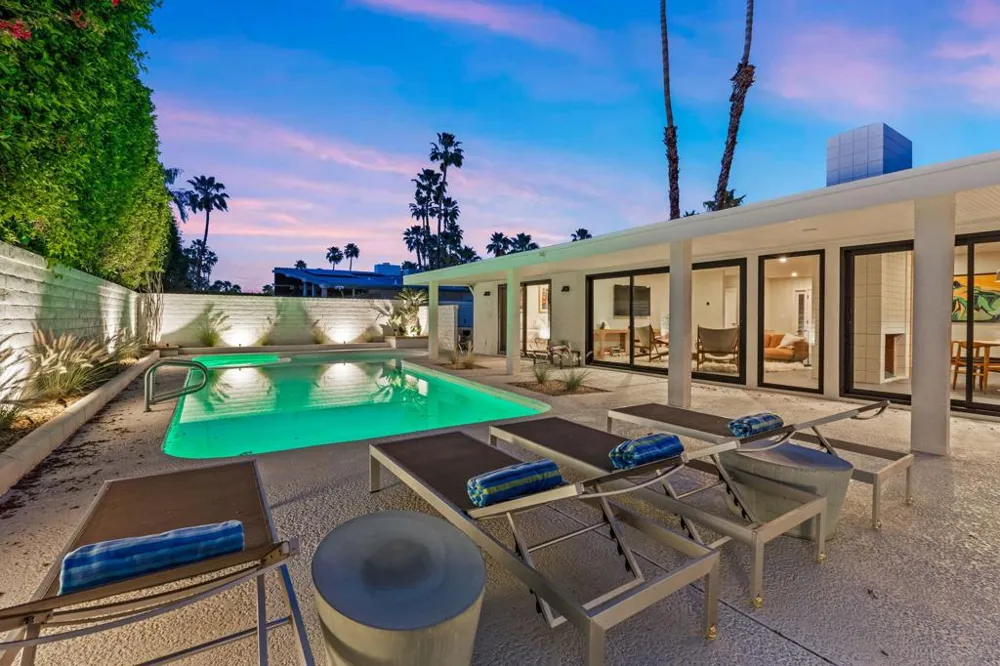 2063 S Broadmoor Drive Palm Springs, CA 92264