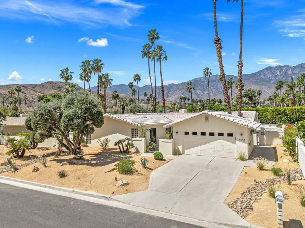 2063 S Broadmoor Drive Palm Springs, CA 92264