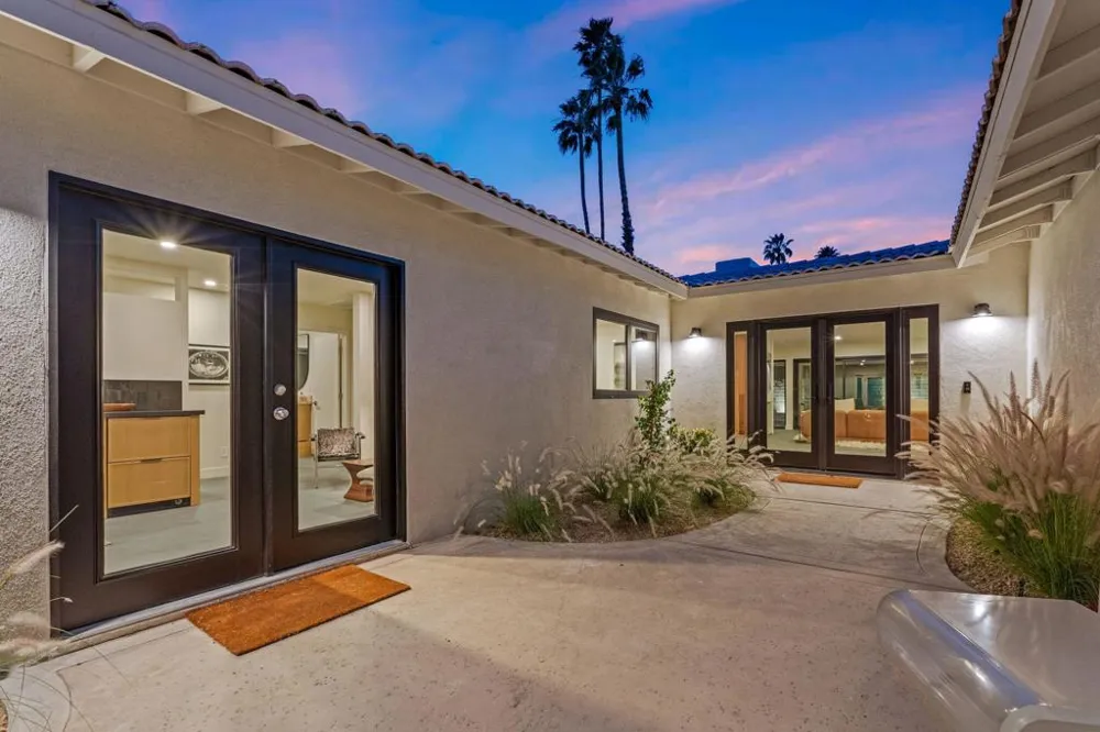 2063 S Broadmoor Drive Palm Springs, CA 92264