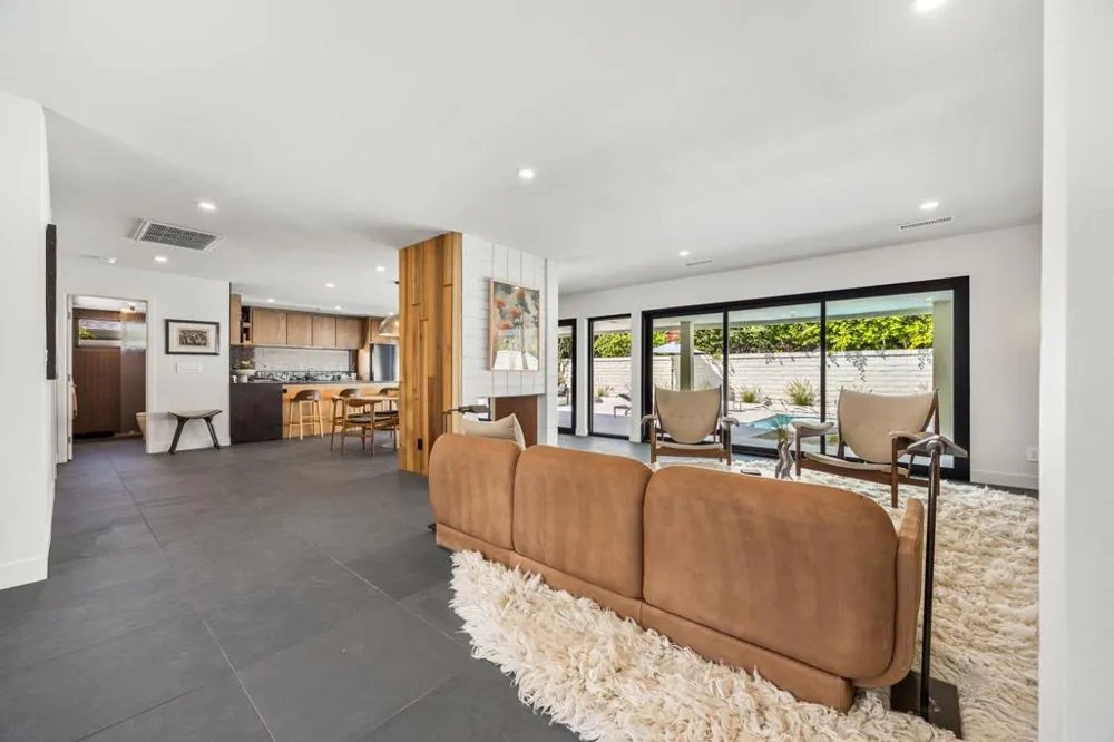2063 S Broadmoor Drive Palm Springs, CA 92264