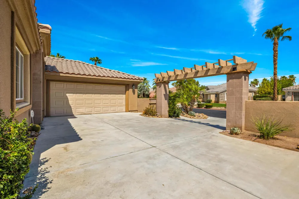 41 Vista Mirage Way Rancho Mirage, CA 92270