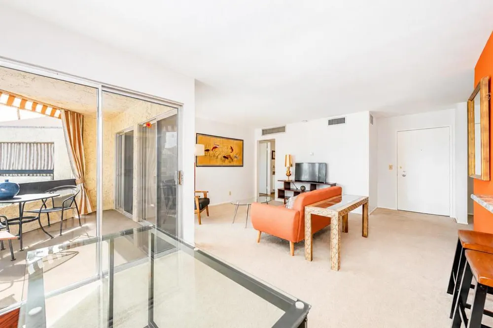 1500 S Camino Real #304a Palm Springs, CA 92264