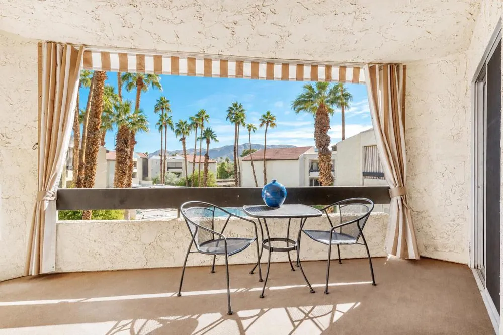1500 S Camino Real #304a Palm Springs, CA 92264