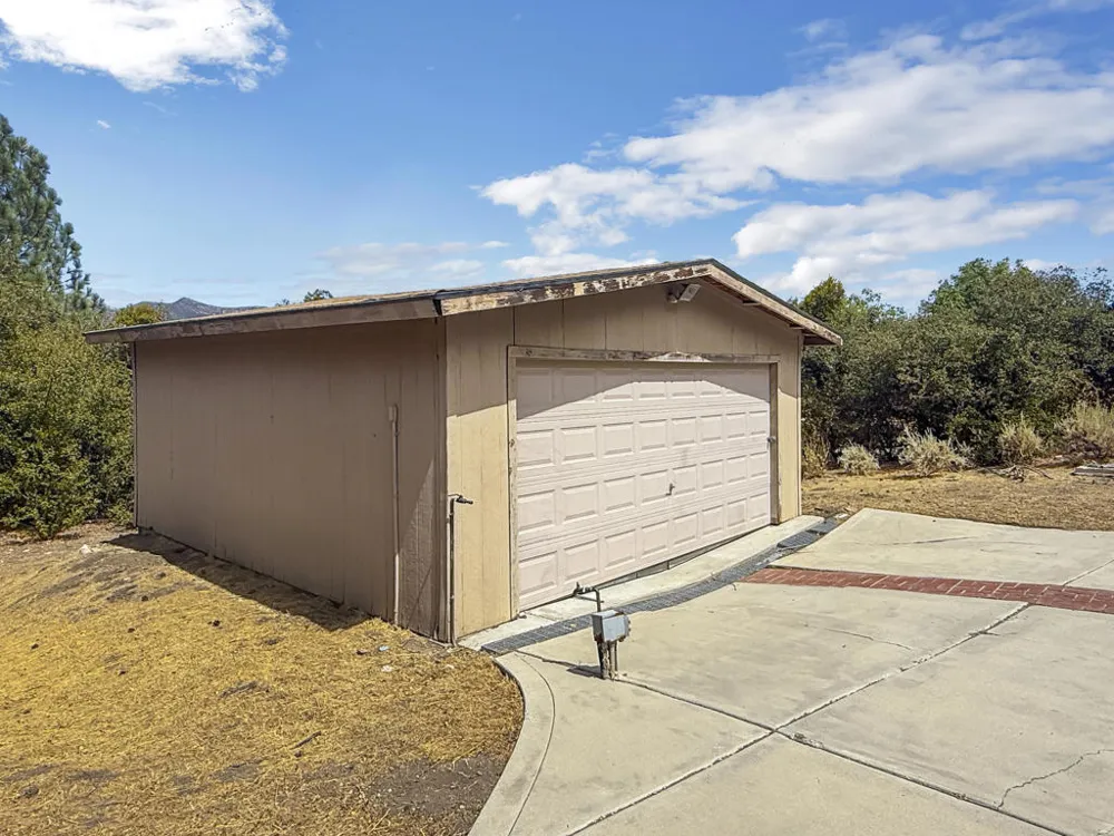 37043 Goldshot Creek Road Mountain Center, CA 92561