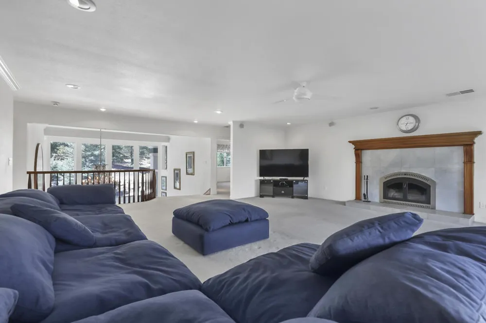 37043 Goldshot Creek Road Mountain Center, CA 92561