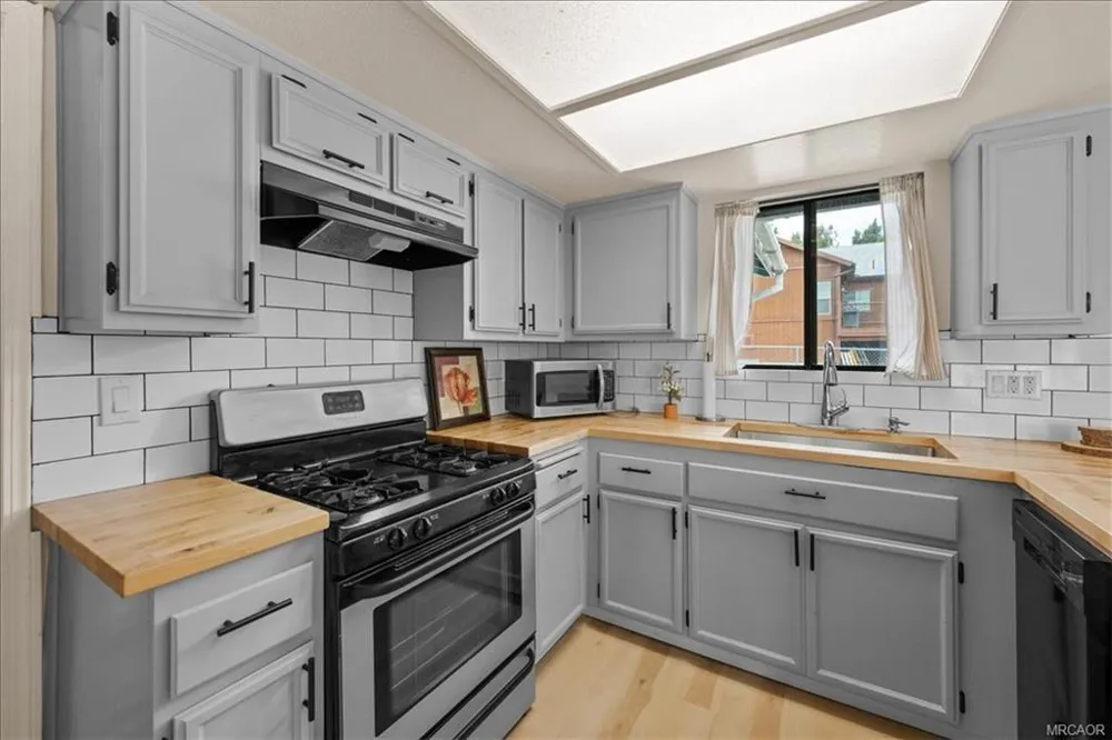 1113 W North Shore Drive Big Bear, CA 92314