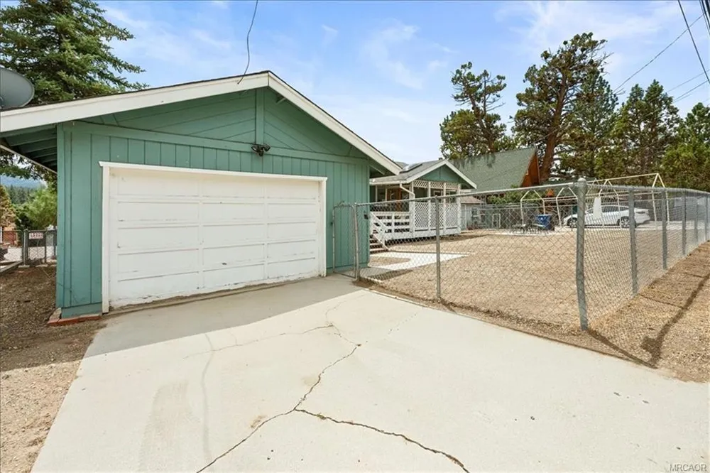 1113 W North Shore Drive Big Bear, CA 92314