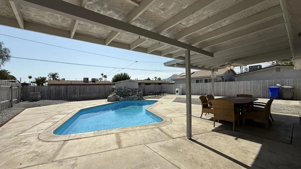43700 Buena Circle Palm Desert, CA 92260