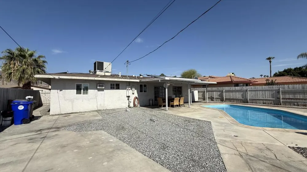 43700 Buena Circle Palm Desert, CA 92260