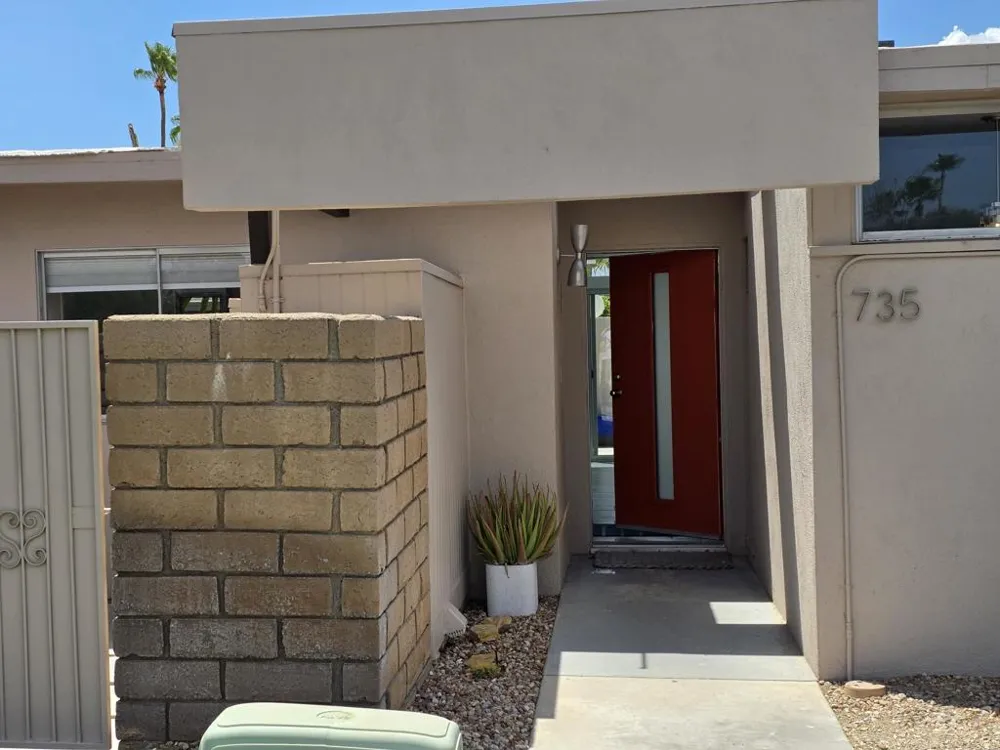 735 E Louise Drive Palm Springs, CA 92262