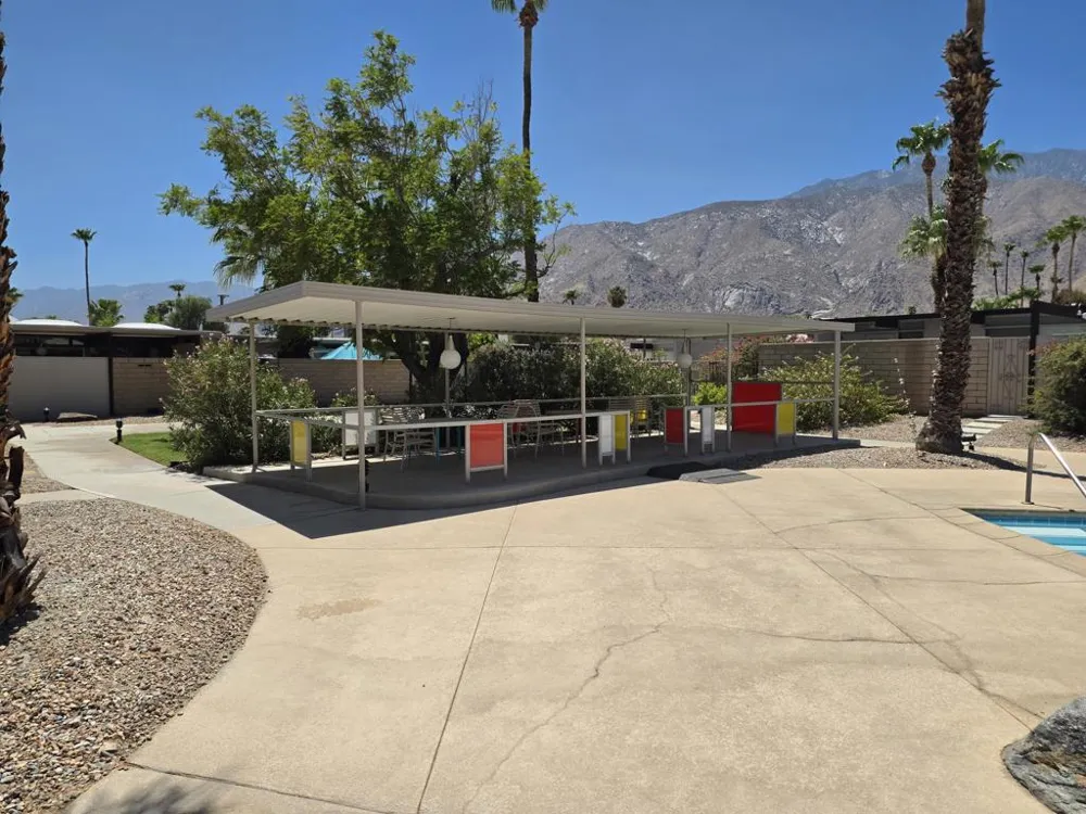 735 E Louise Drive Palm Springs, CA 92262