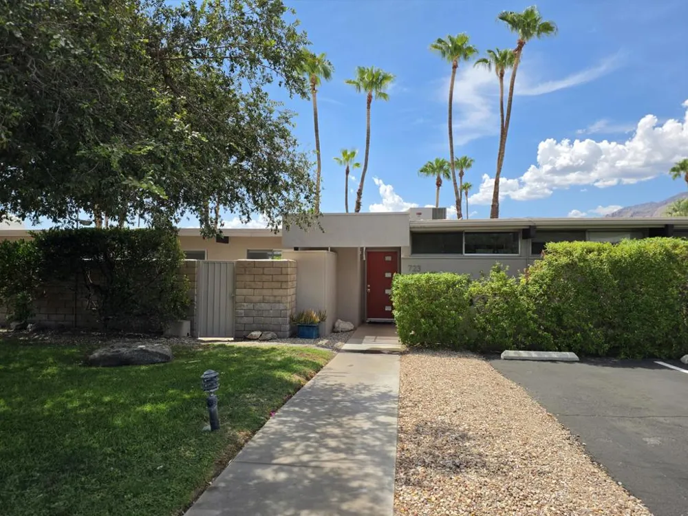 735 E Louise Drive Palm Springs, CA 92262