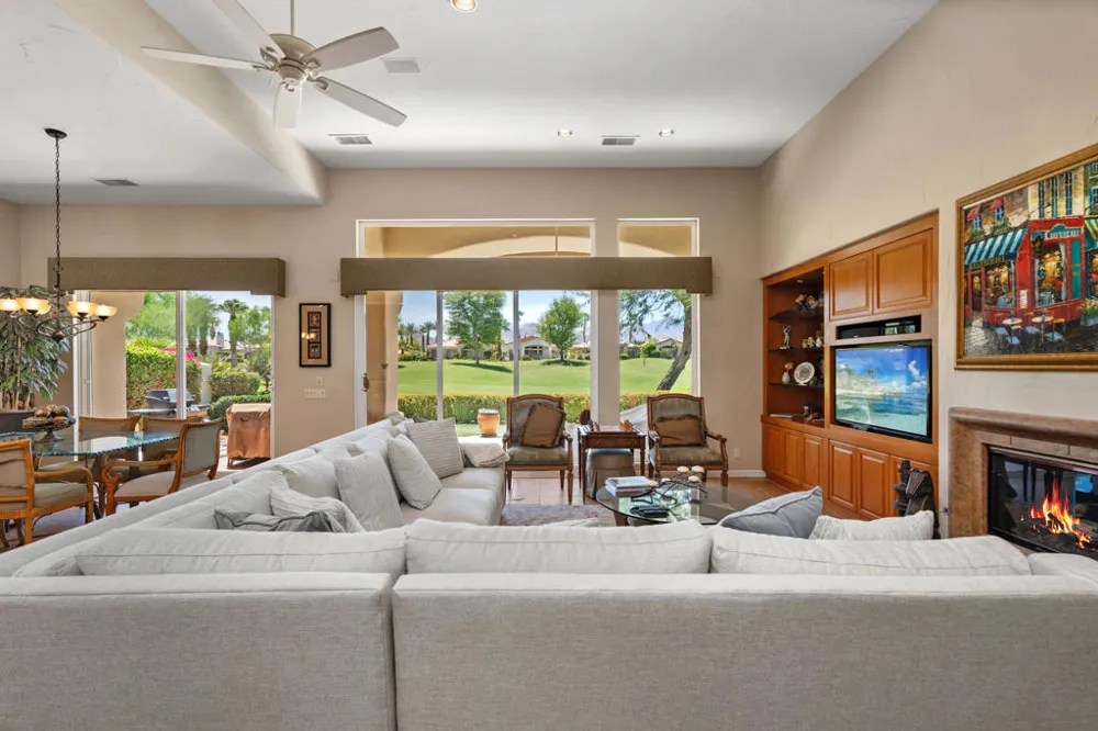 883 Mesa Grande Drive Palm Desert, CA 92211