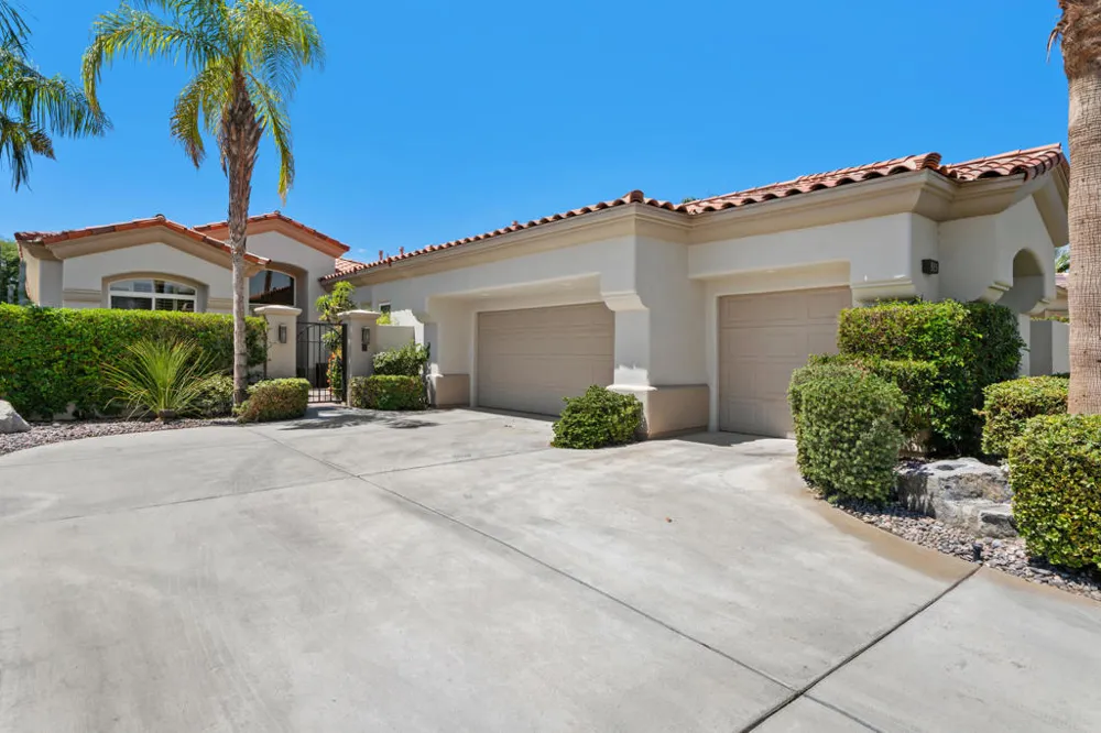 883 Mesa Grande Drive Palm Desert, CA 92211
