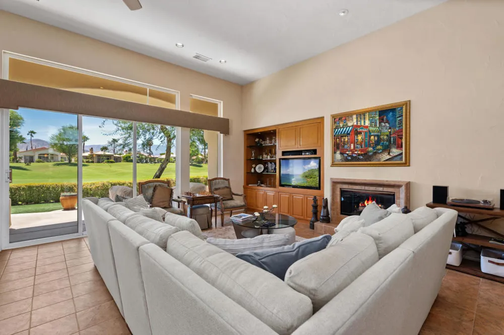 883 Mesa Grande Drive Palm Desert, CA 92211