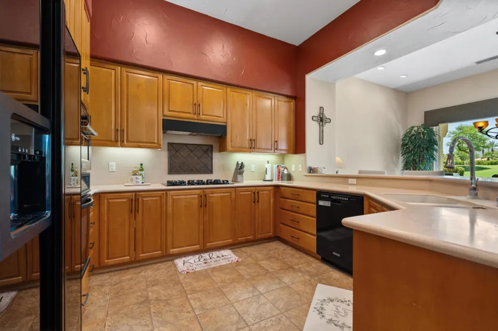 883 Mesa Grande Drive Palm Desert, CA 92211