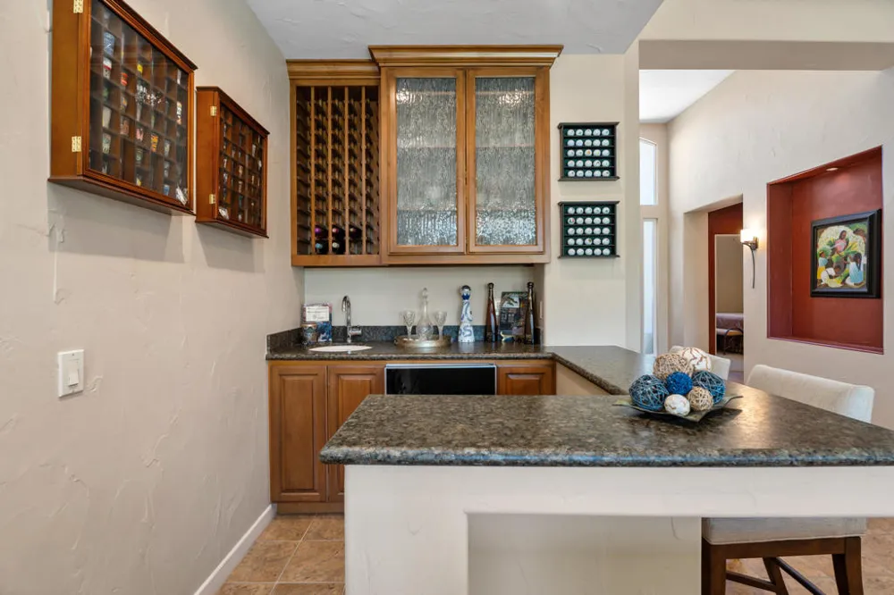 883 Mesa Grande Drive Palm Desert, CA 92211