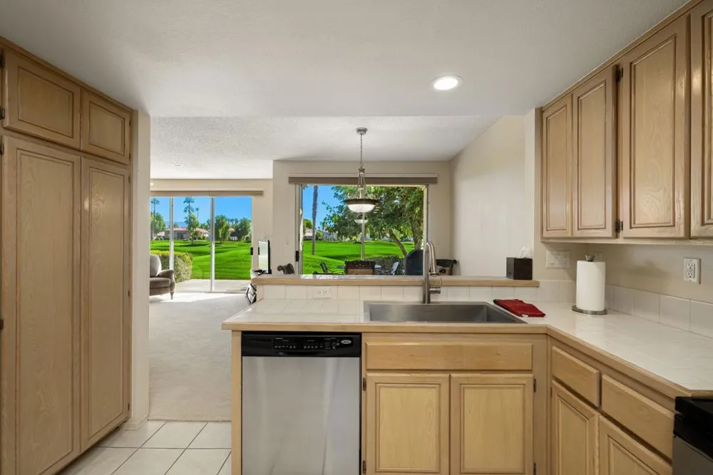 55296 Laurel La Quinta, CA 92253