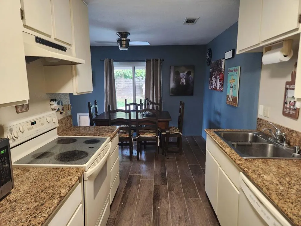 43101 Balsam Lane Palm Desert, CA 92260