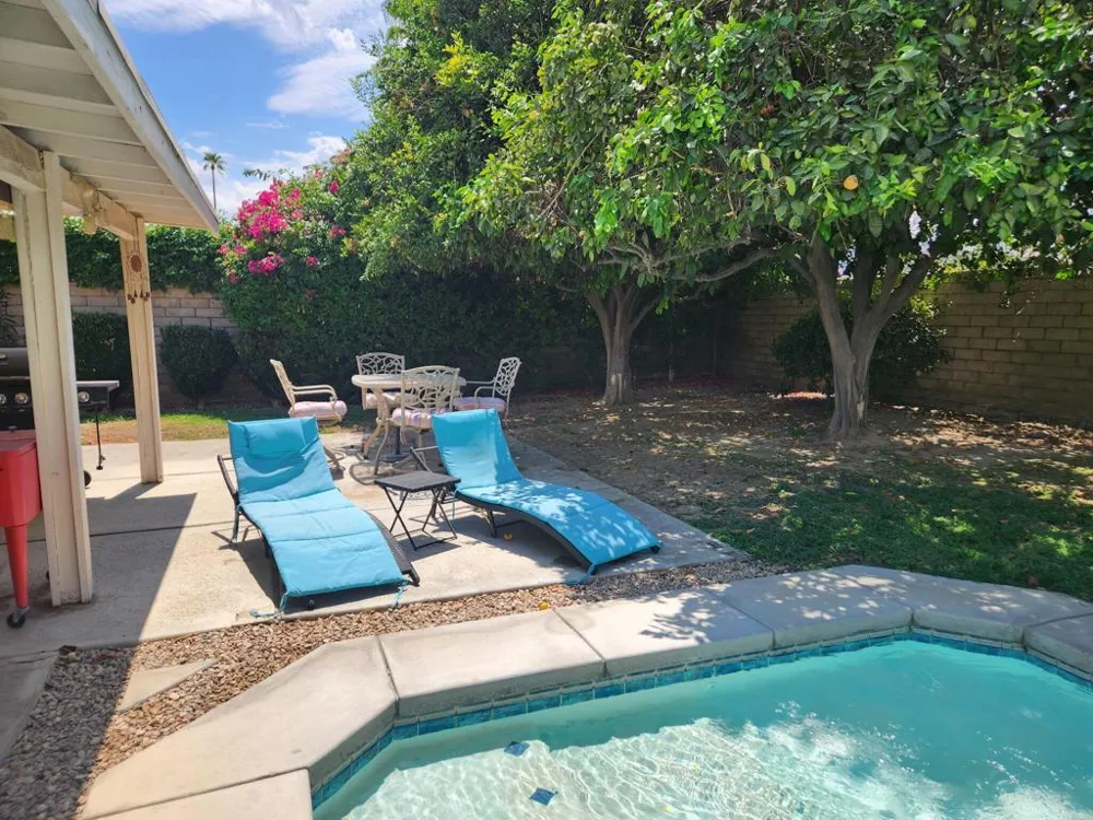 43101 Balsam Lane Palm Desert, CA 92260