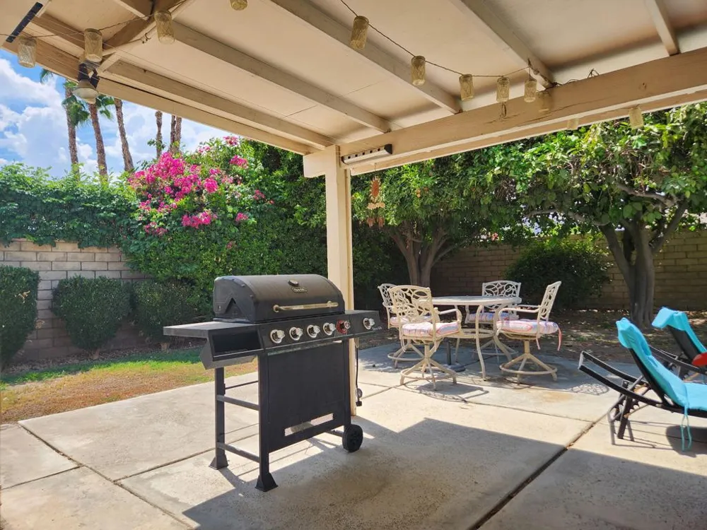 43101 Balsam Lane Palm Desert, CA 92260