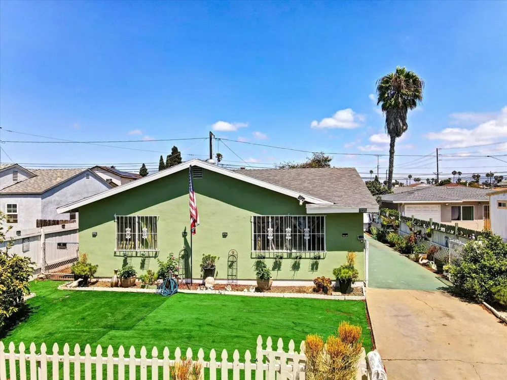 135 Woodlawn Avenue Chula Vista, CA 91910