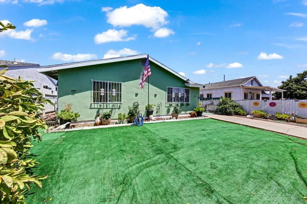 135 Woodlawn Avenue Chula Vista, CA 91910