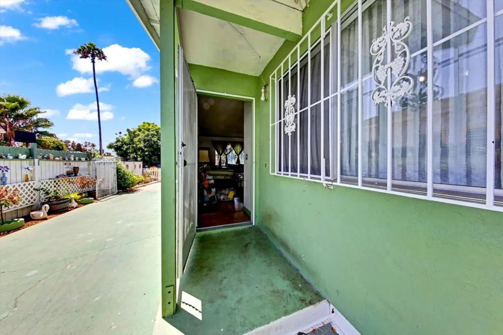 135 Woodlawn Avenue Chula Vista, CA 91910