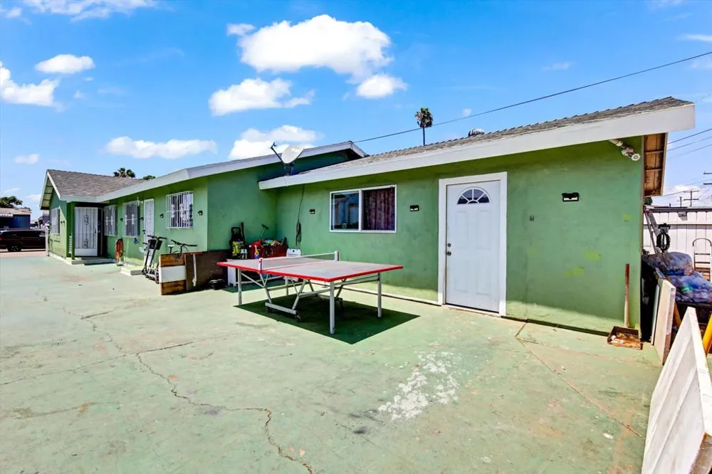 135 Woodlawn Avenue Chula Vista, CA 91910